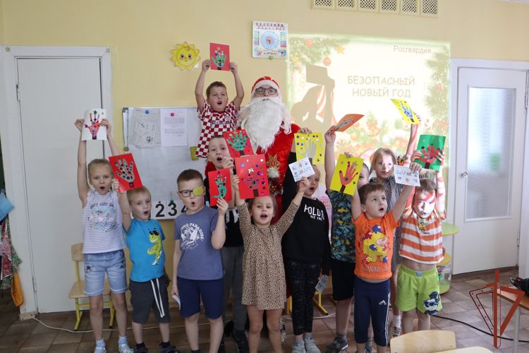 Новогодние акции и мероприятия проходят при участии Росгвардии в Сибири